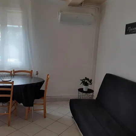 Mas Figueras Apartment *
